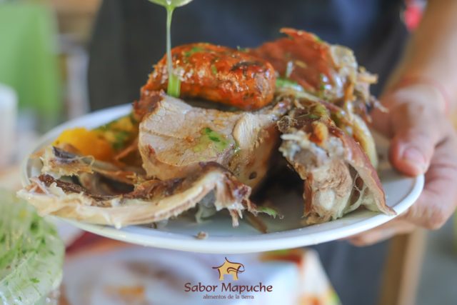 cordero y chorizo en curanto-min