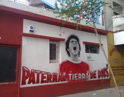 El Diez y el barrio que lo recordará para siempre